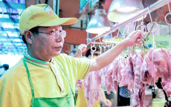 Giấu bằng đại học danh giá để đi bán thịt lợn, tỷ phú Trung Quốc nhận định: Đi học chưa chắc thay đổi được số mệnh, nhưng chắc chắn thay đổi được tư duy